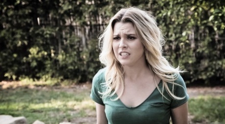 Blonde teen Aubrey Sinclair partakes in hardcore sex with a driving instructor 16780959