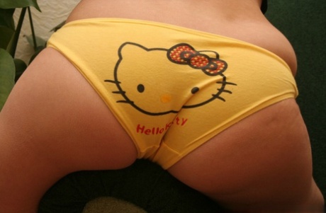 Young amateur Jessica eats a banana before removing her cute panties 34476252
