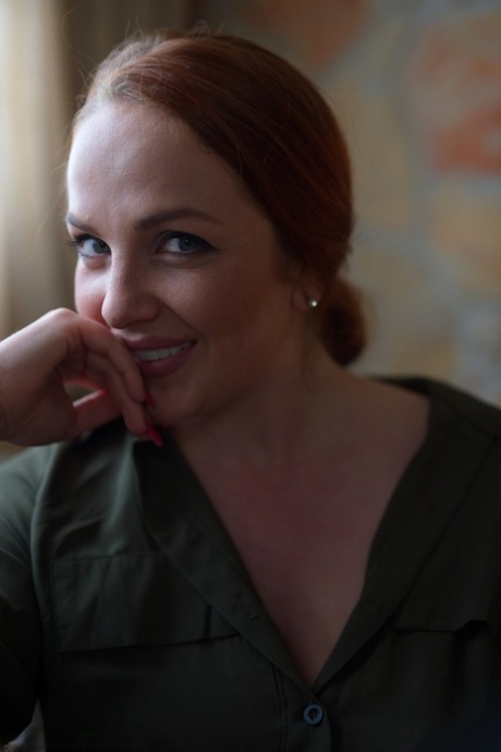 UK redhead Kara Carter bares her big naturals after exposing her underwear 40407247