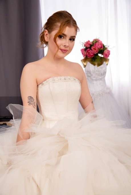 Redheaded bride Rebeca Fox partakes in a gangbang with friends of the groom 97203466