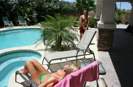 Gorgeous MILF in bikini Kelli Tyler got her juicy hole pounded 42068112
